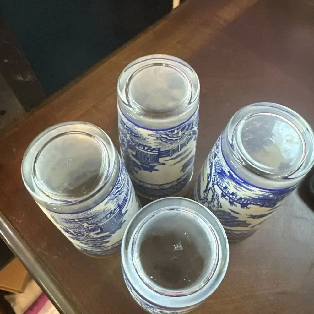 VTG ASIAN Blue Willow DRINKING TUMBLER GLASSES Set 4 Blue & White Birds Pagodas